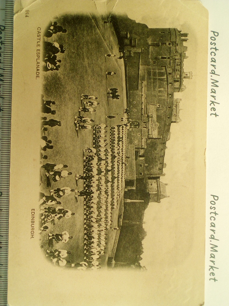 /UK/UK_place_190x_EDINBURGH. CASTLE ESPLANADE.jpg